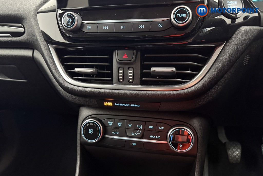 Ford Fiesta Titanium Manual Petrol Hatchback - Stock Number (1574334) - 12th supplementary image