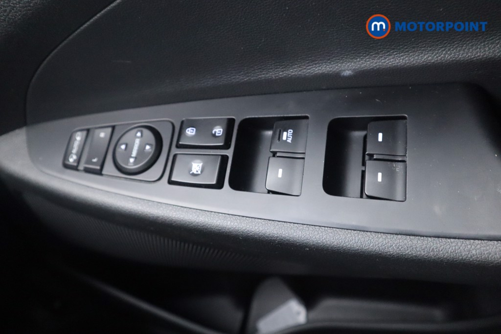 Hyundai Tucson Se Nav Manual Diesel SUV - Stock Number (1574429) - 9th supplementary image