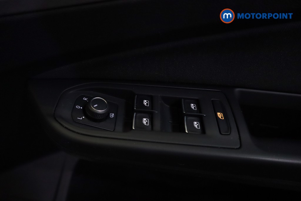 Volkswagen Golf Life Manual Petrol Hatchback - Stock Number (1574838) - 3rd supplementary image