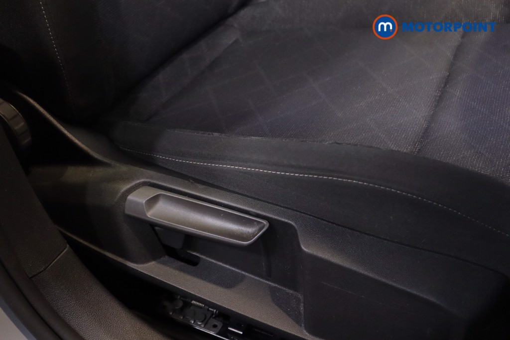 Volkswagen Golf Life Manual Petrol Hatchback - Stock Number (1574838) - 6th supplementary image