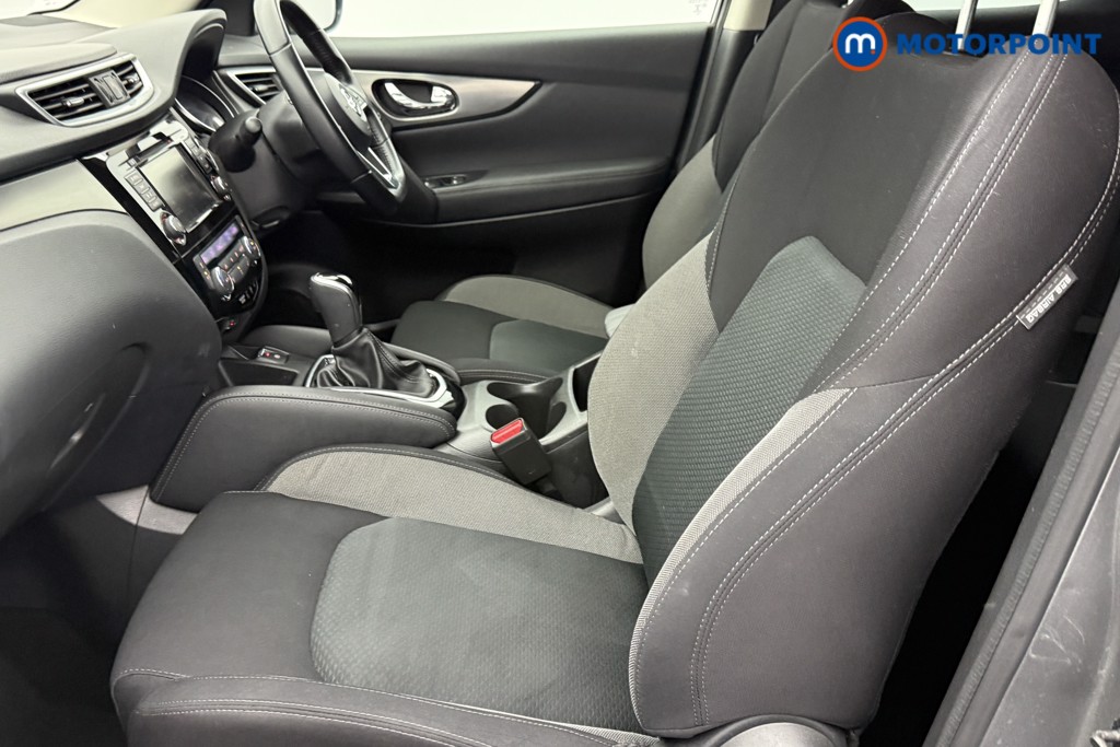 Nissan Qashqai N-Connecta Automatic Petrol SUV - Stock Number (1574931) - 23rd supplementary image