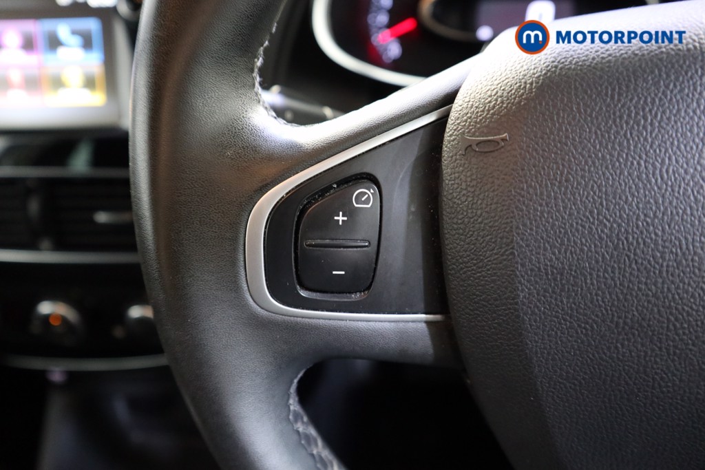 Renault Clio Iconic Manual Petrol Hatchback - Stock Number (1575047) - 3rd supplementary image