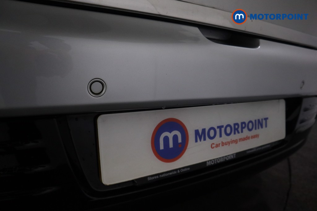 Renault Clio Iconic Manual Petrol Hatchback - Stock Number (1575047) - 18th supplementary image
