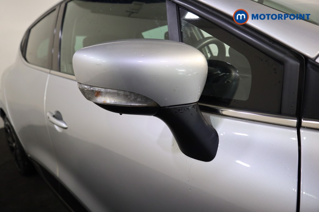 Renault Clio Iconic Manual Petrol Hatchback - Stock Number (1575047) - 21st supplementary image