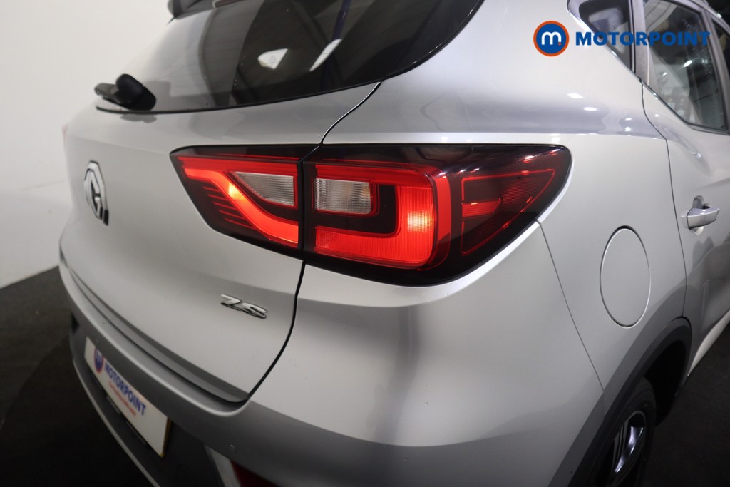 Mg Motor Uk ZS Exclusive Manual Petrol SUV - Stock Number (1575160) - 21st supplementary image
