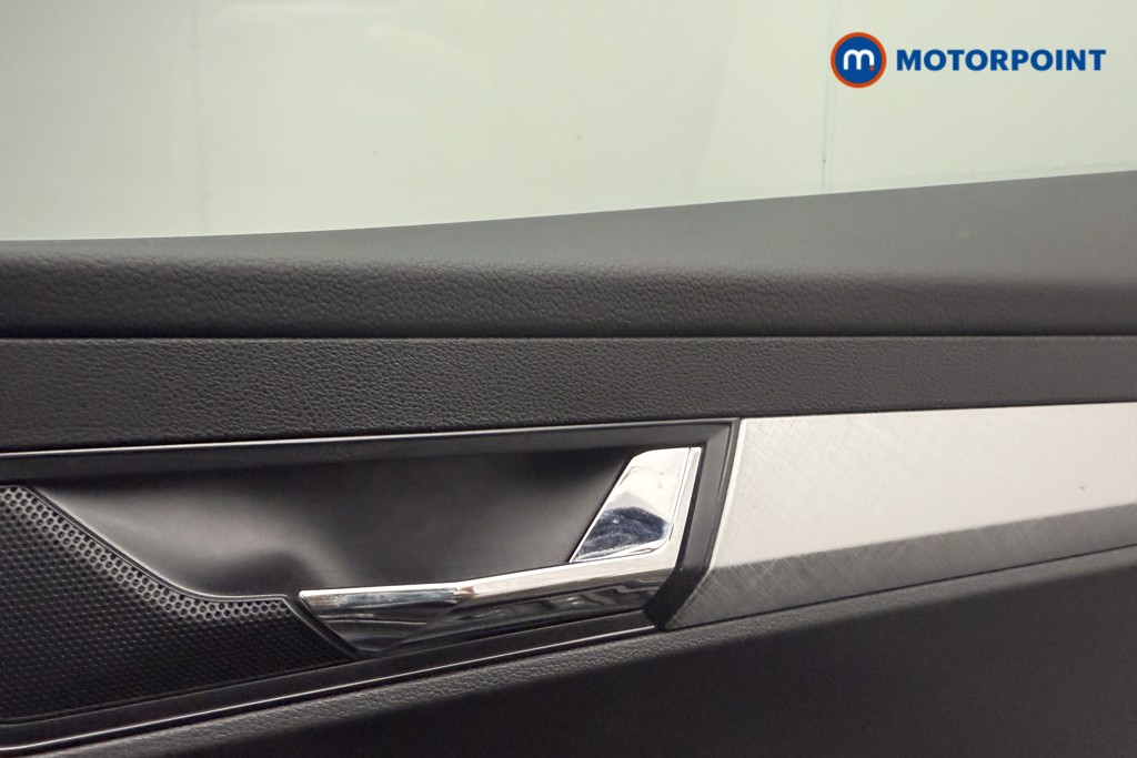 Skoda Karoq Se Drive Manual Petrol SUV - Stock Number (1575706) - 13th supplementary image