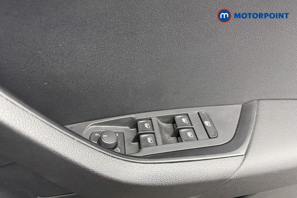 Skoda Karoq Se Drive Manual Petrol SUV - Stock Number (1575706) - 14th supplementary image