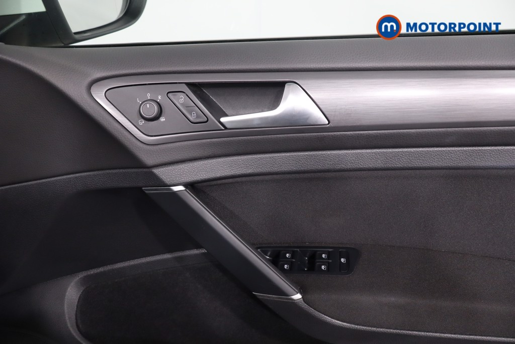 Volkswagen Golf Match Edition Manual Petrol Hatchback - Stock Number (1575995) - 21st supplementary image
