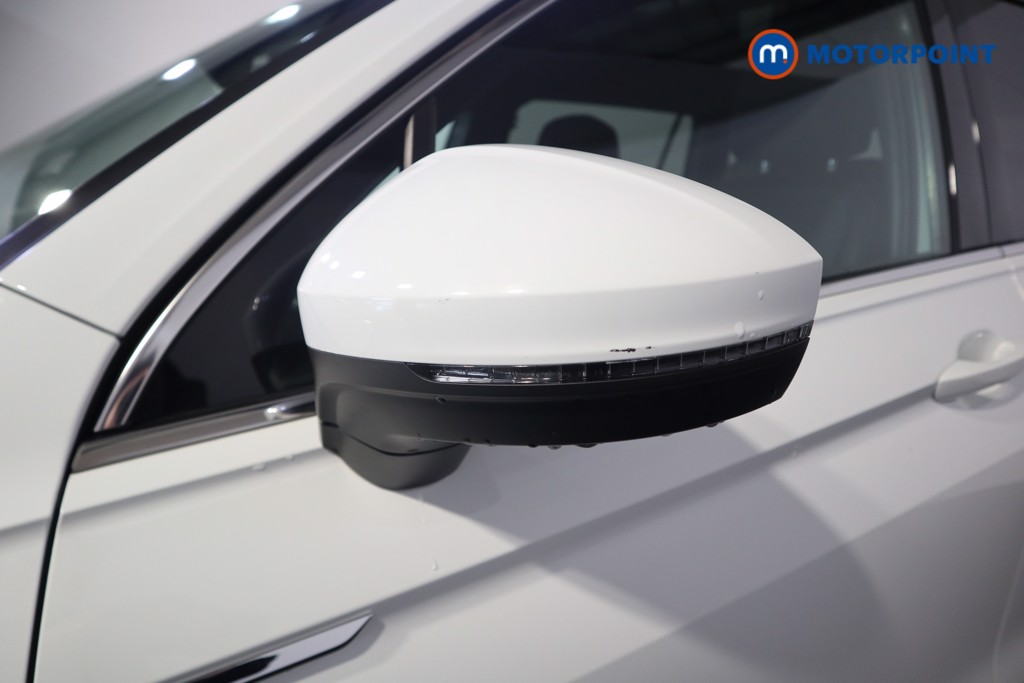 Volkswagen Tiguan Allspace R-Line Automatic Diesel SUV - Stock Number (1576105) - 25th supplementary image