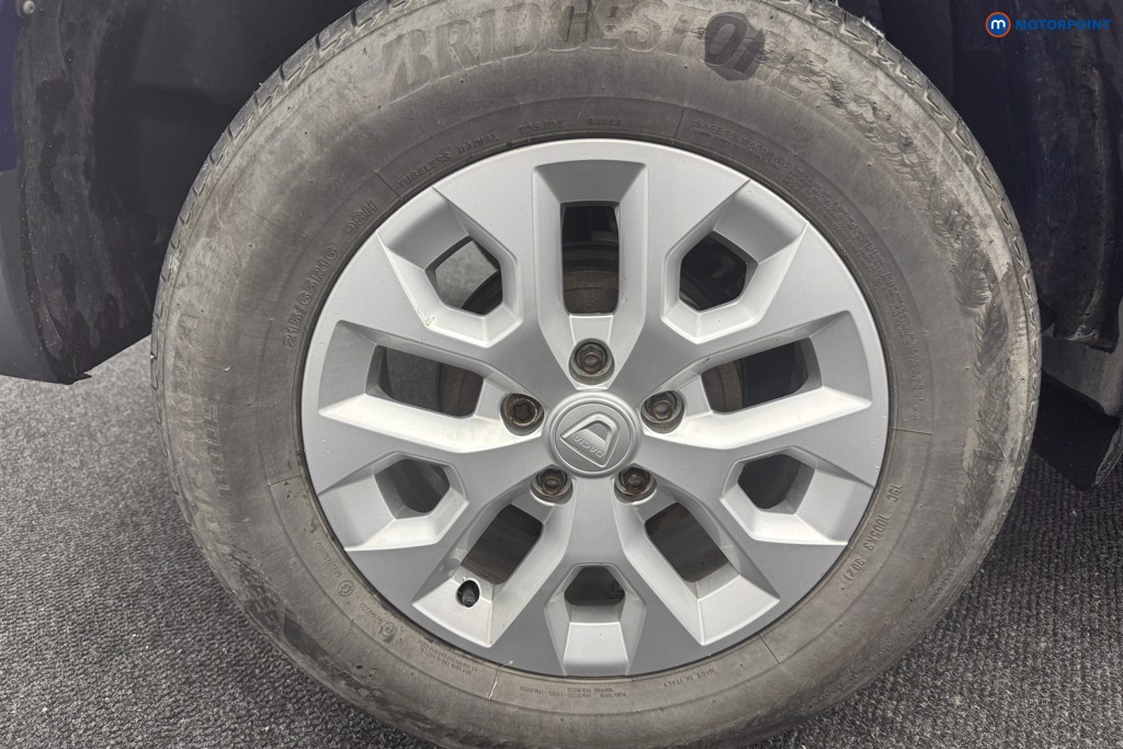 Dacia Duster Comfort Manual Petrol SUV - Stock Number (1576156) - 32nd supplementary image