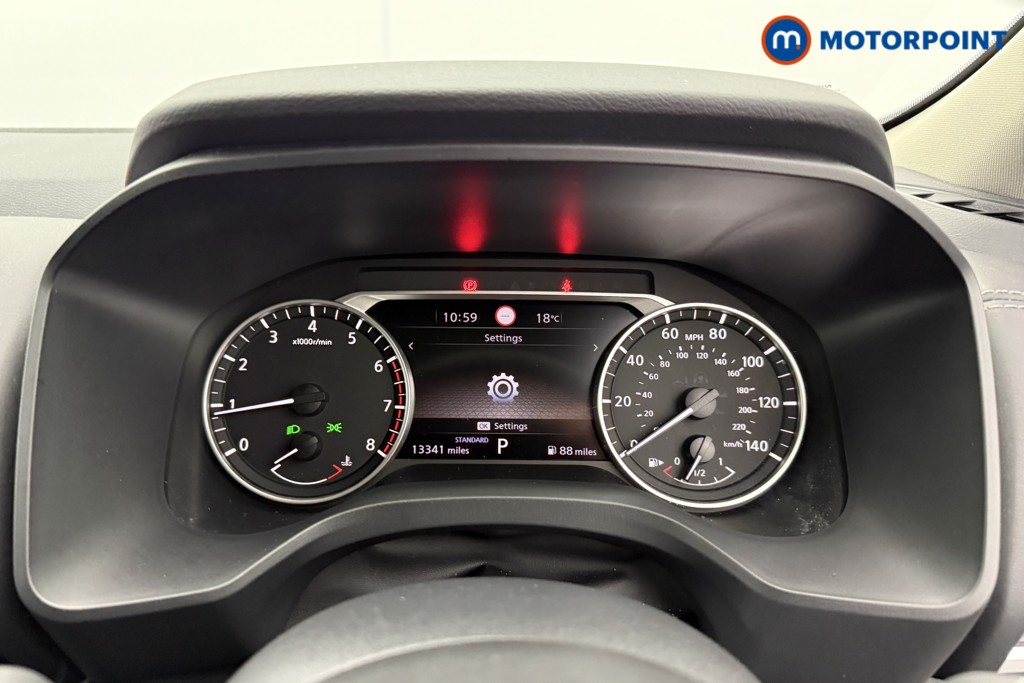 Nissan Qashqai Acenta Premium Automatic Petrol SUV - Stock Number (1576291) - 4th supplementary image