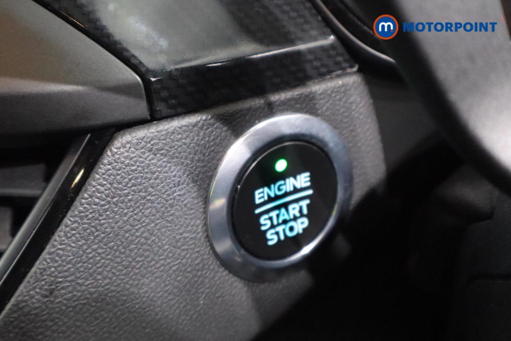 Ford Focus St-Line Edition Manual Petrol-Electric Hybrid Hatchback - Stock Number (1576496) - 12th supplementary image
