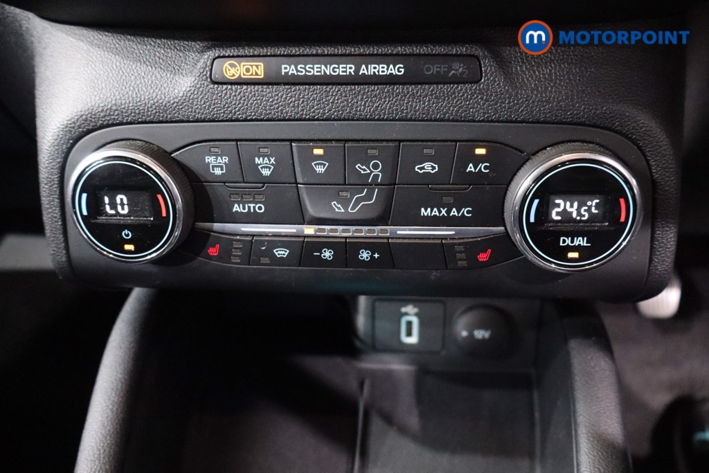 Ford Focus Titanium Manual Petrol Hatchback - Stock Number (1576802) - 19th supplementary image