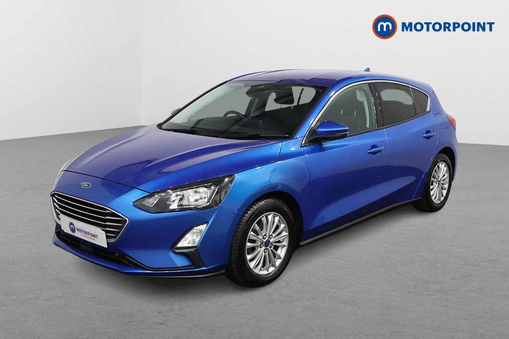 Ford Focus Titanium Manual Petrol Hatchback - Stock Number (1576802) - Passenger side front corner