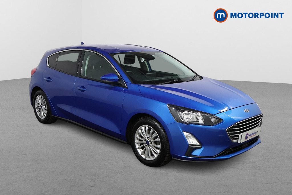 Ford Focus Titanium Manual Petrol Hatchback - Stock Number (1576802) - Drivers side front corner