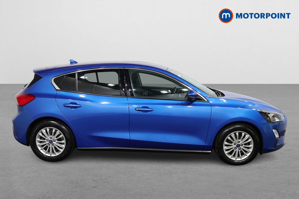 Ford Focus Titanium Manual Petrol Hatchback - Stock Number (1576802) - Drivers side