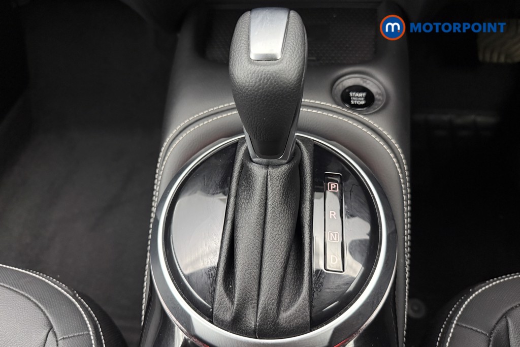 Nissan Juke Tekna Automatic Petrol SUV - Stock Number (1577146) - 7th supplementary image