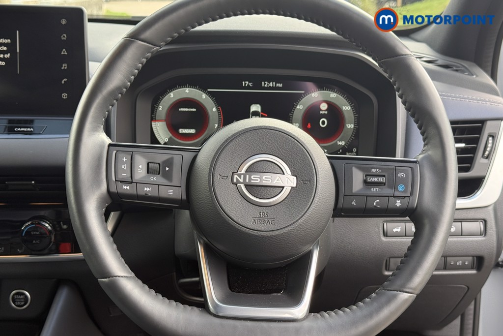 Nissan Qashqai Tekna Manual Petrol SUV - Stock Number (1577258) - 2nd supplementary image
