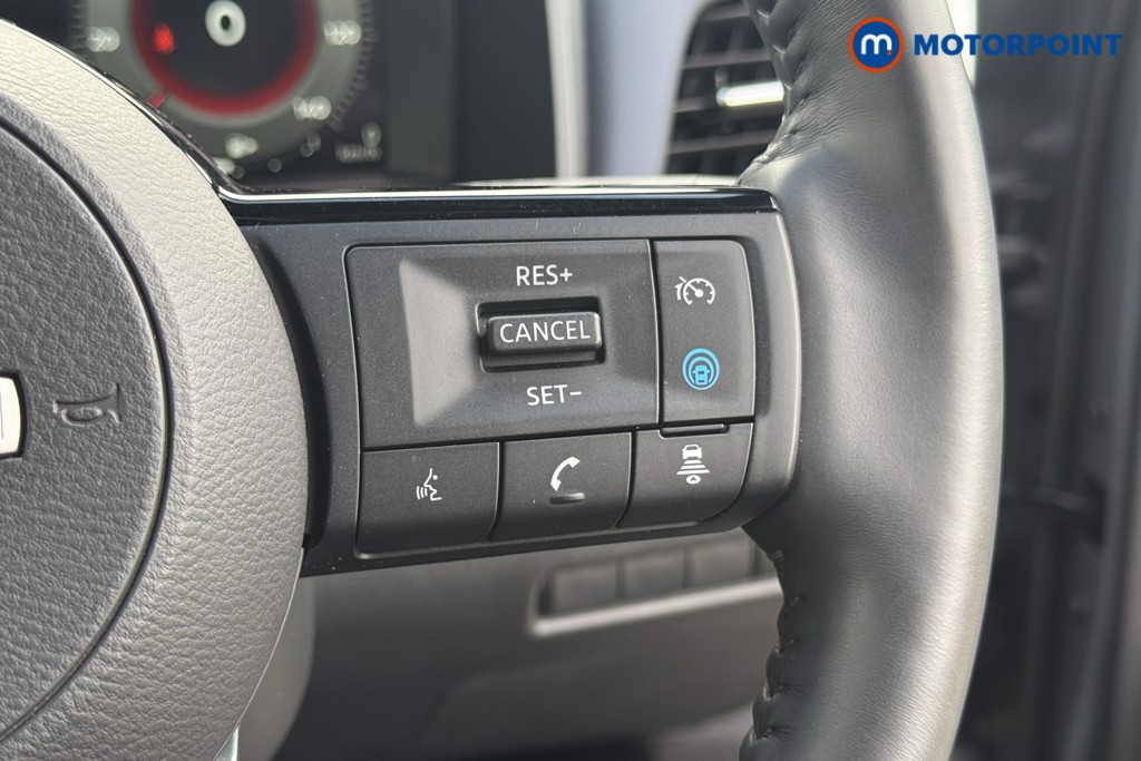 Nissan Qashqai Tekna Manual Petrol SUV - Stock Number (1577258) - 3rd supplementary image