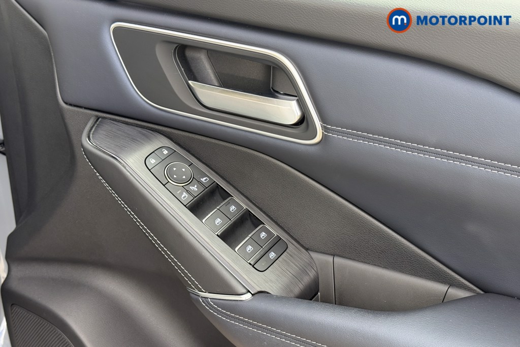 Nissan Qashqai Tekna Manual Petrol SUV - Stock Number (1577258) - 12th supplementary image