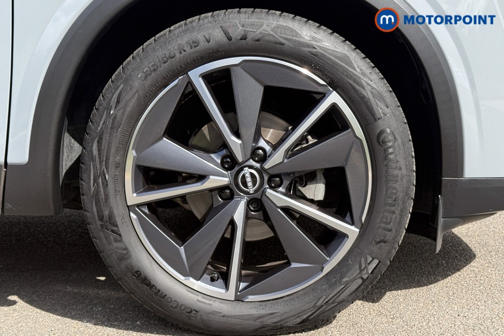 Nissan Qashqai Tekna Manual Petrol SUV - Stock Number (1577258) - 38th supplementary image
