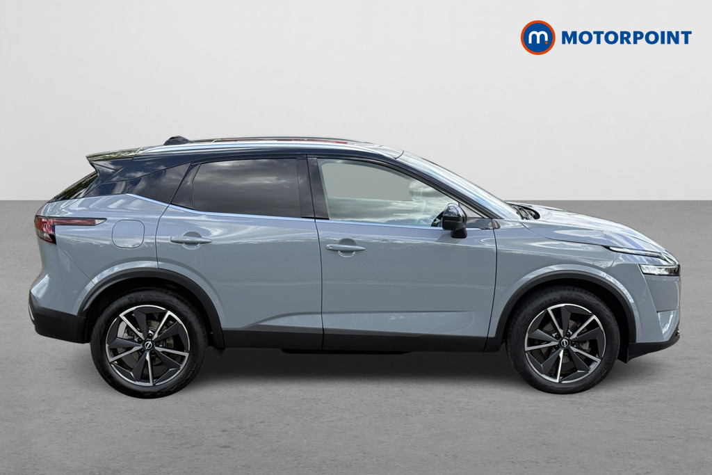 Nissan Qashqai Tekna Manual Petrol SUV - Stock Number (1577258) - Drivers side