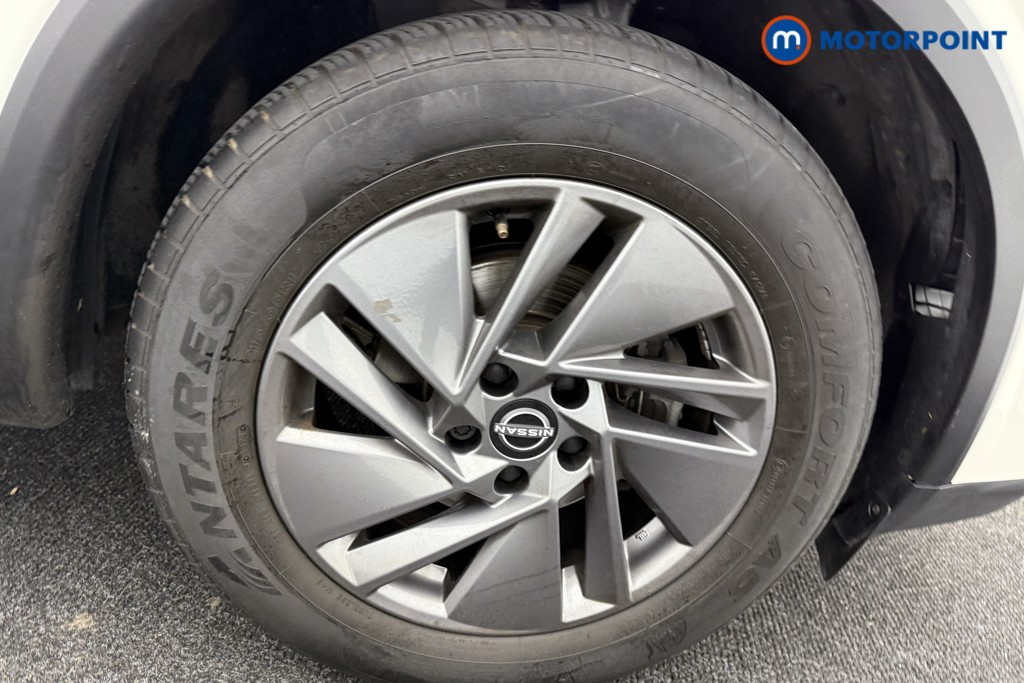 Nissan Qashqai Acenta Premium Automatic Petrol SUV - Stock Number (1577521) - 30th supplementary image