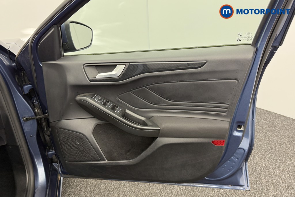 Ford Focus St-Line Manual Petrol Hatchback - Stock Number (1577823) - 14th supplementary image