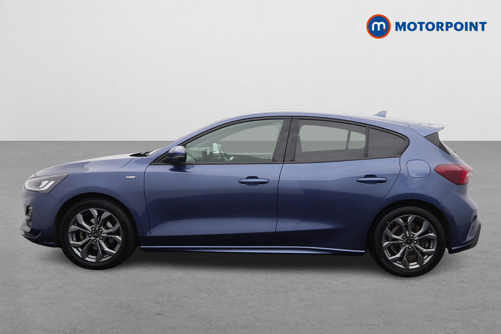 Ford Focus St-Line Manual Petrol Hatchback - Stock Number (1577823) - Passenger side