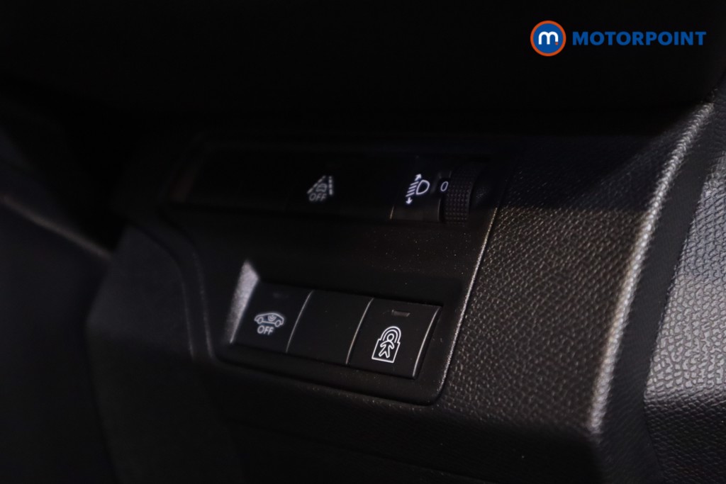 Peugeot 3008 Allure Manual Diesel SUV - Stock Number (1577941) - 4th supplementary image