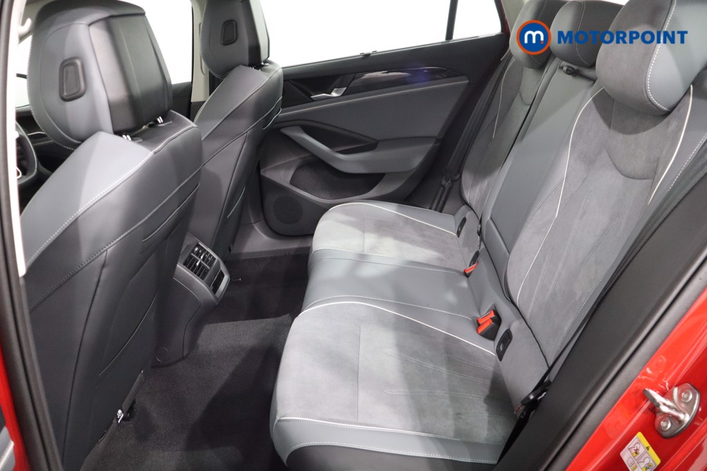 Volkswagen Passat Life Automatic Petrol Plug-In Hybrid Estate - Stock Number (1578079) - 5th supplementary image