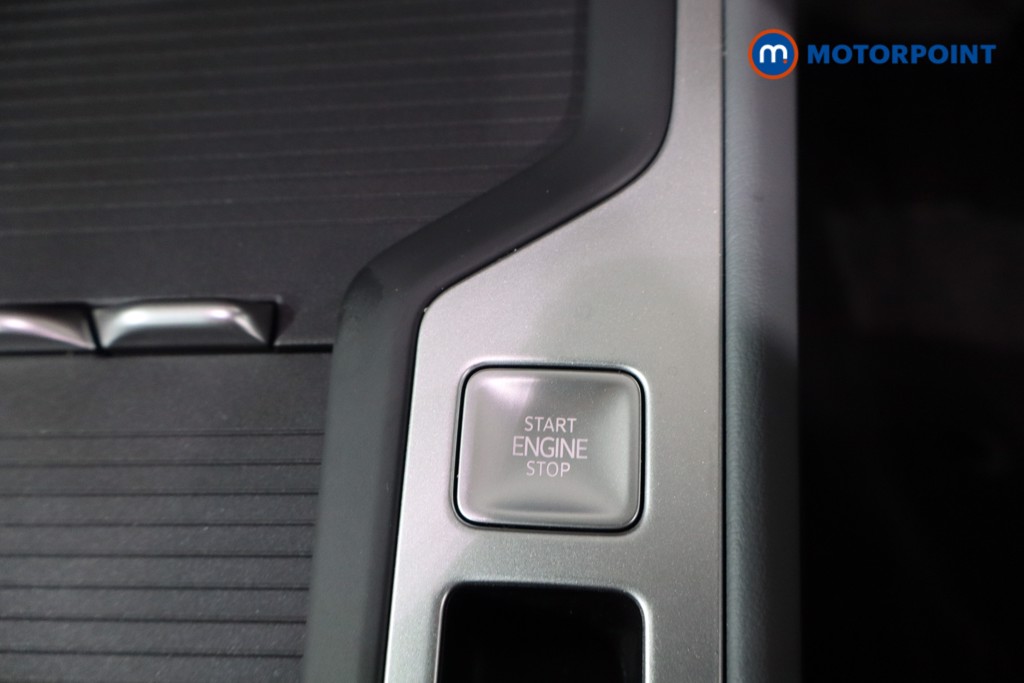 Volkswagen Passat Life Automatic Petrol Plug-In Hybrid Estate - Stock Number (1578079) - 13th supplementary image