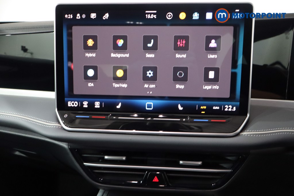 Volkswagen Passat Life Automatic Petrol Plug-In Hybrid Estate - Stock Number (1578079) - 19th supplementary image