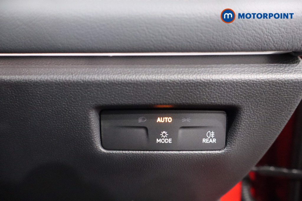 Volkswagen Passat Life Automatic Petrol Plug-In Hybrid Estate - Stock Number (1578079) - 22nd supplementary image
