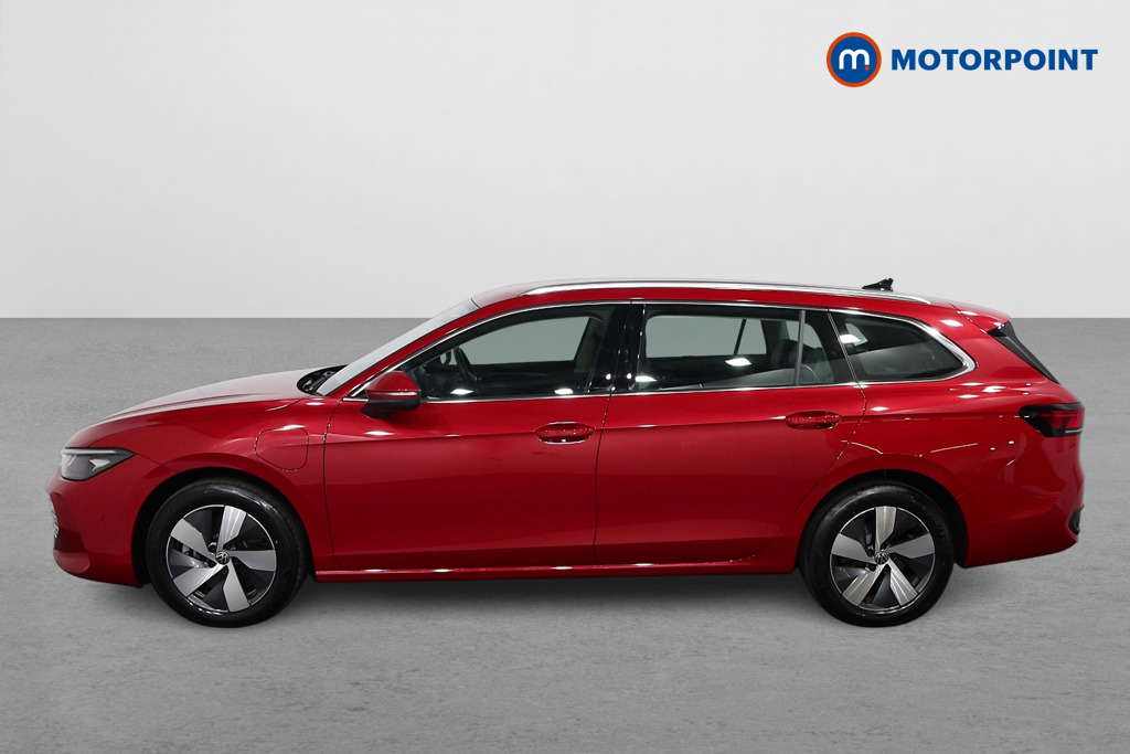 Volkswagen Passat Life Automatic Petrol Plug-In Hybrid Estate - Stock Number (1578079) - Passenger side
