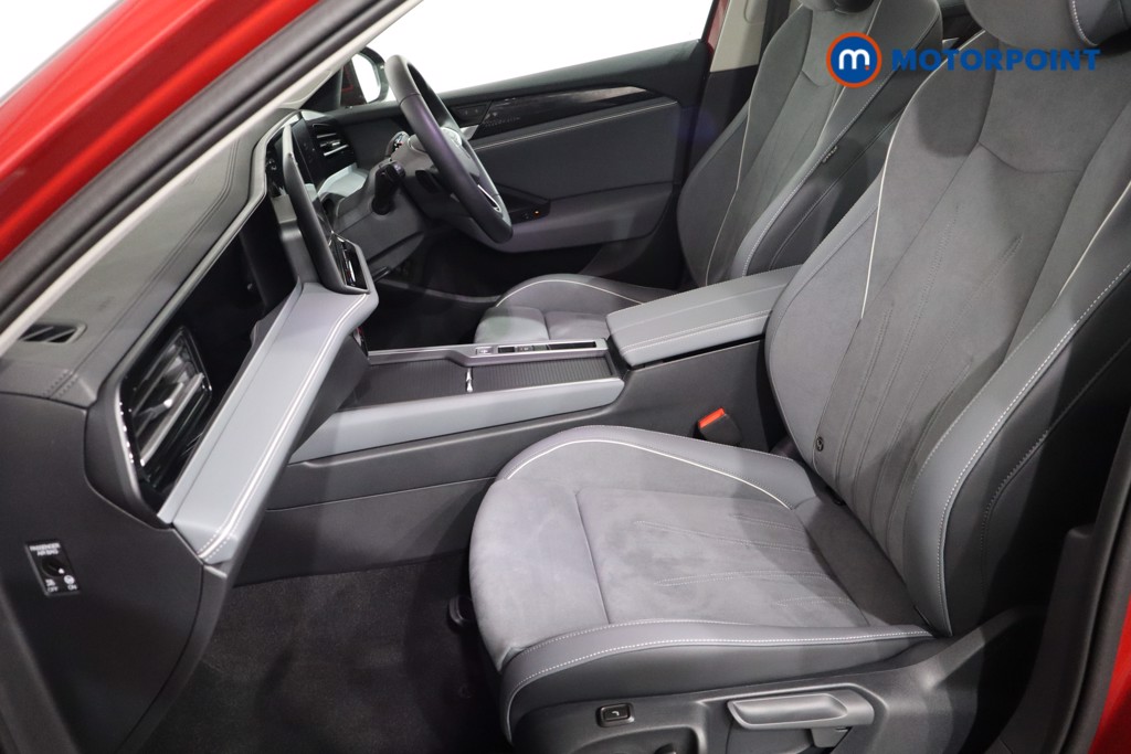 Volkswagen Passat Life Automatic Petrol Plug-In Hybrid Estate - Stock Number (1578086) - 4th supplementary image
