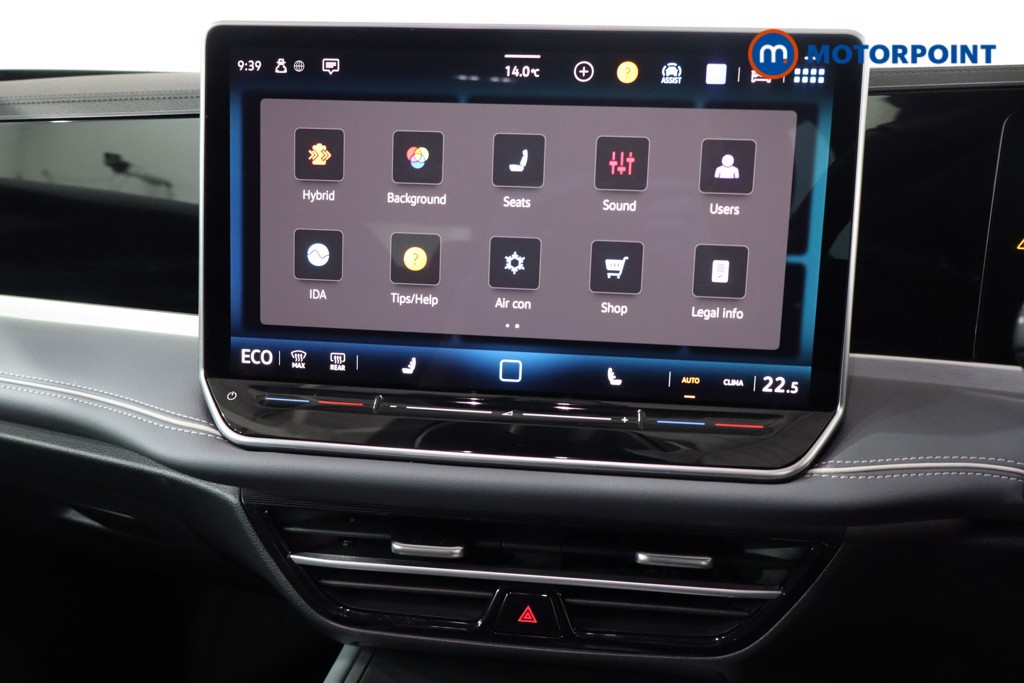 Volkswagen Passat Life Automatic Petrol Plug-In Hybrid Estate - Stock Number (1578086) - 19th supplementary image