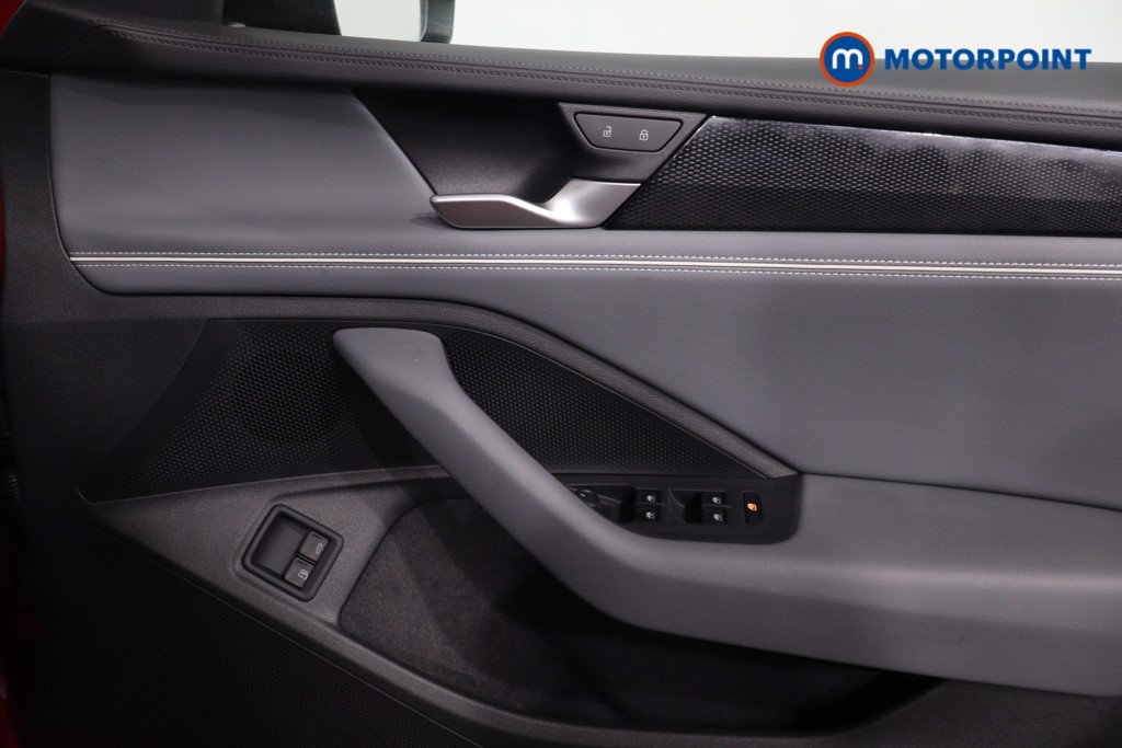 Volkswagen Passat Life Automatic Petrol Plug-In Hybrid Estate - Stock Number (1578086) - 23rd supplementary image