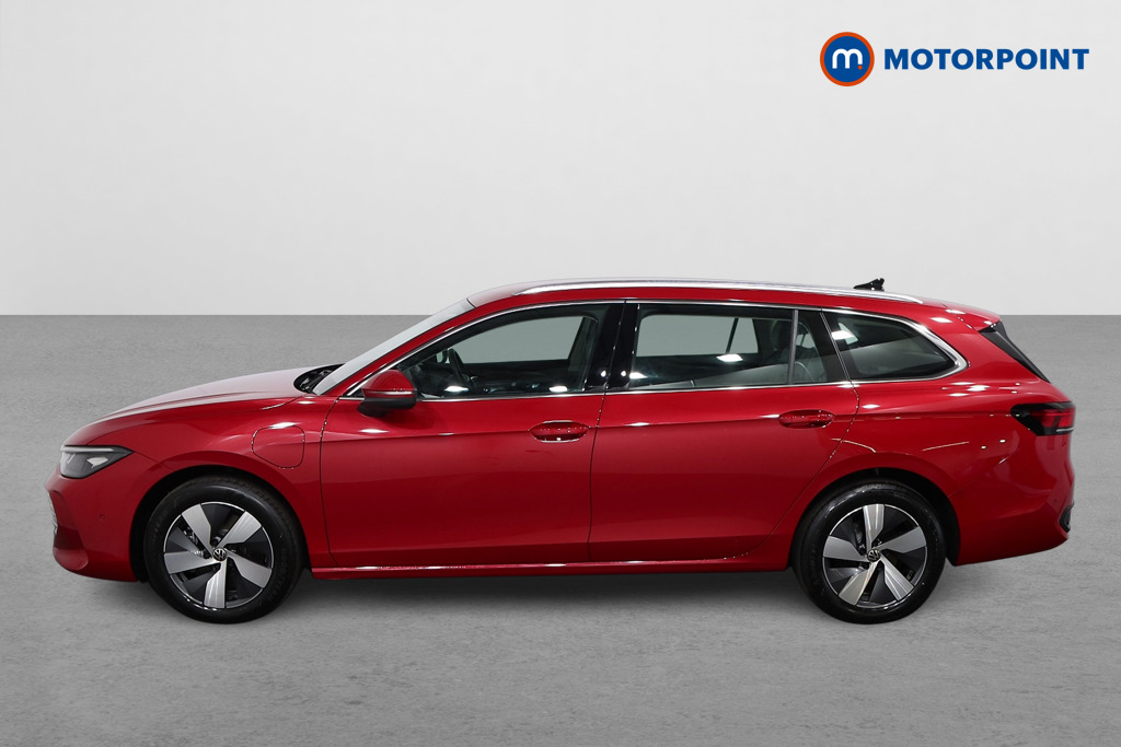 Volkswagen Passat Life Automatic Petrol Plug-In Hybrid Estate - Stock Number (1578086) - Passenger side