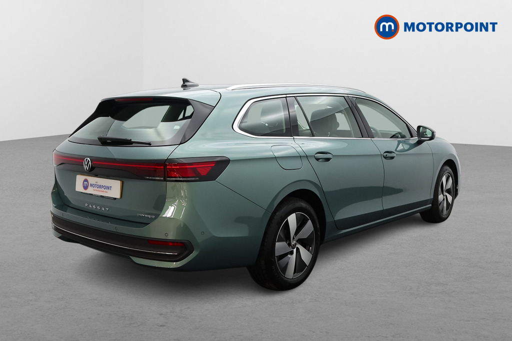 Volkswagen Passat Life Automatic Petrol Plug-In Hybrid Estate - Stock Number (1578096) - Drivers side rear corner