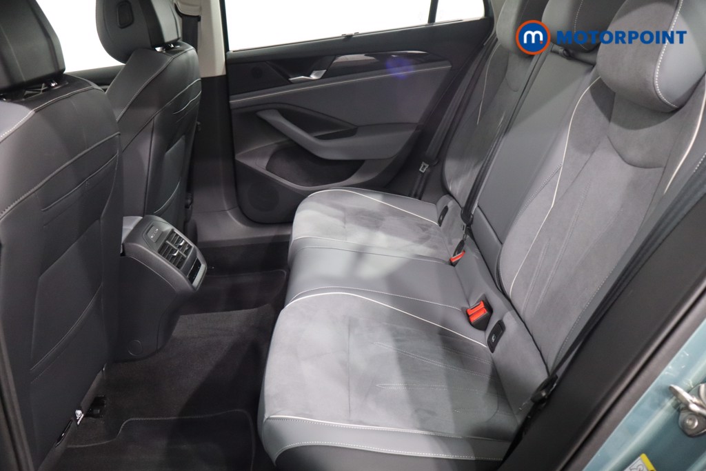 Volkswagen Passat Life Automatic Petrol Plug-In Hybrid Estate - Stock Number (1578101) - 5th supplementary image