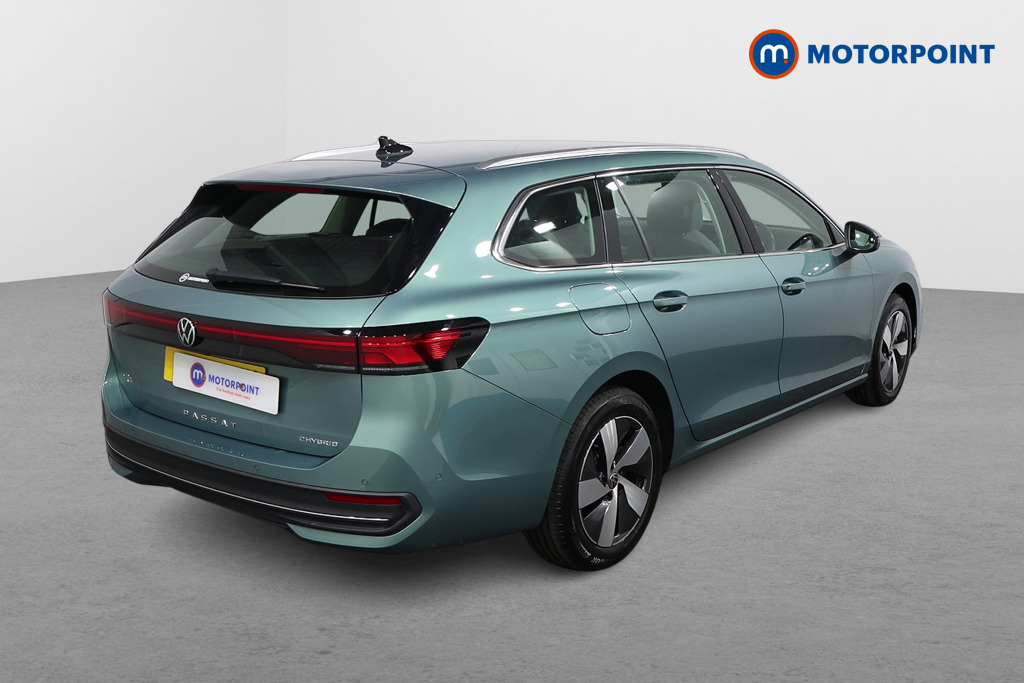 Volkswagen Passat Life Automatic Petrol Plug-In Hybrid Estate - Stock Number (1578101) - Drivers side rear corner