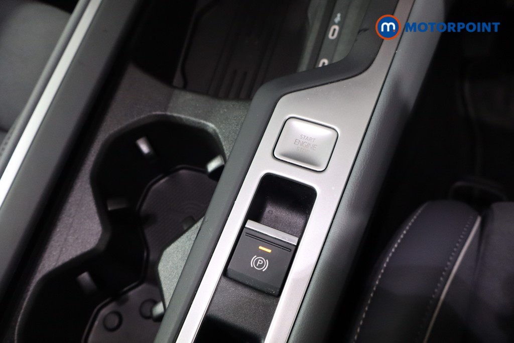 Volkswagen Passat Life Automatic Petrol Plug-In Hybrid Estate - Stock Number (1578150) - 13th supplementary image