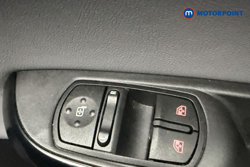 Vauxhall Corsa SE Manual Petrol Hatchback - Stock Number (1578370) - 13th supplementary image