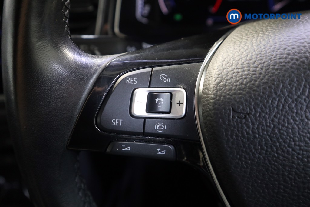 Volkswagen T-Roc SEL Automatic Petrol SUV - Stock Number (1578439) - 3rd supplementary image