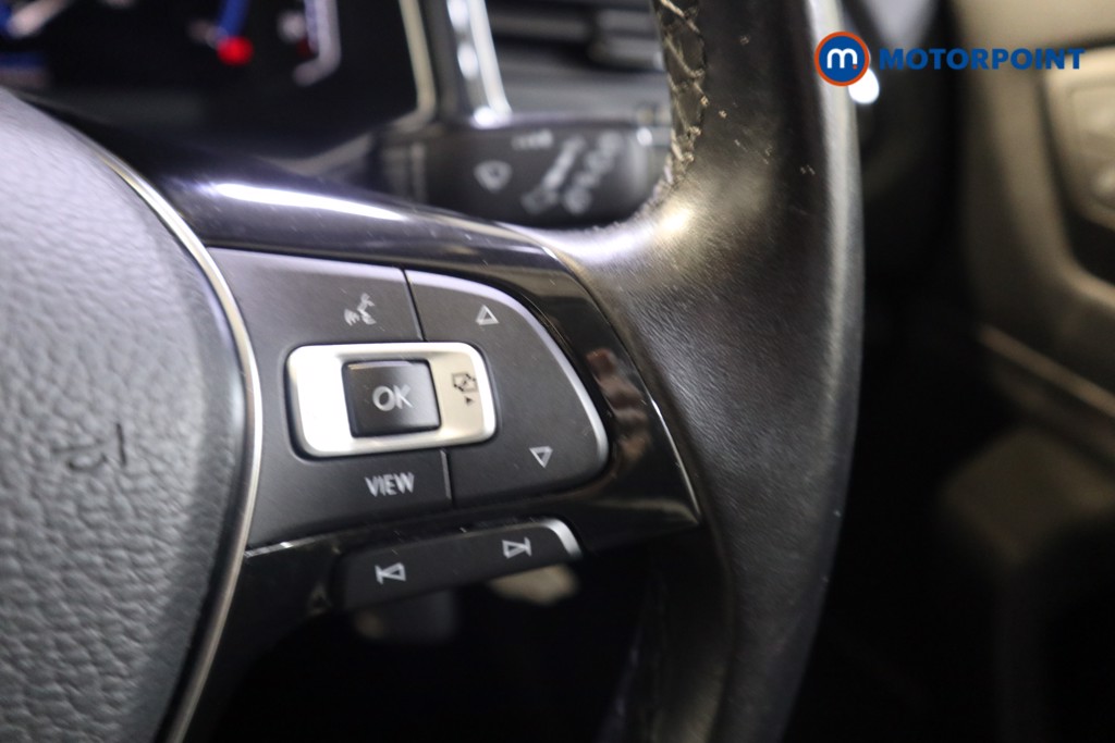 Volkswagen T-Roc SEL Automatic Petrol SUV - Stock Number (1578439) - 4th supplementary image