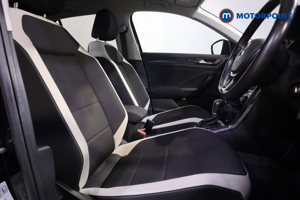 Volkswagen T-Roc SEL Automatic Petrol SUV - Stock Number (1578439) - 12th supplementary image