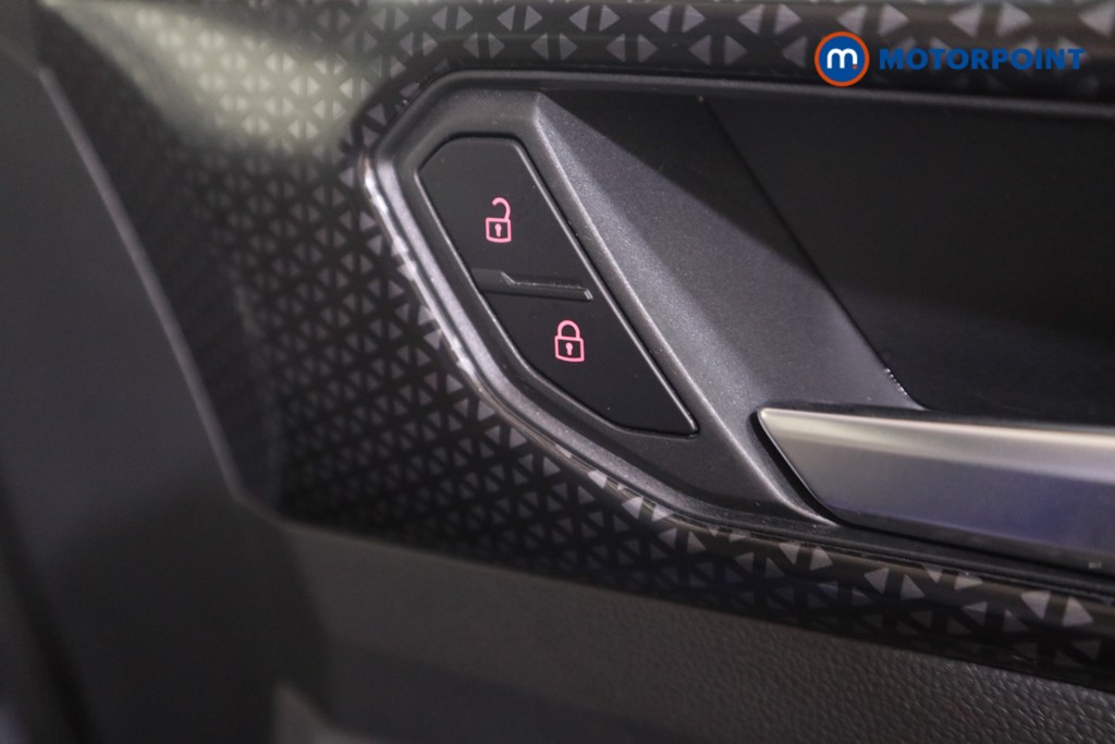 Volkswagen T-Cross SEL Automatic Petrol SUV - Stock Number (1578686) - 10th supplementary image