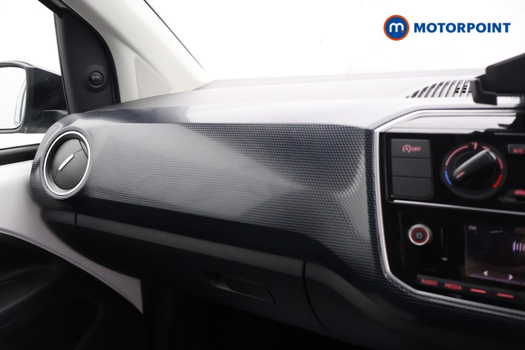 Volkswagen UP Black Edition Manual Petrol Hatchback - Stock Number (1578726) - 5th supplementary image