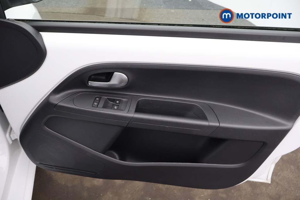 Volkswagen UP Black Edition Manual Petrol Hatchback - Stock Number (1578726) - 7th supplementary image